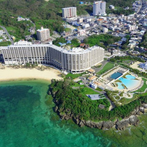 ホテルモントレ沖縄の外観