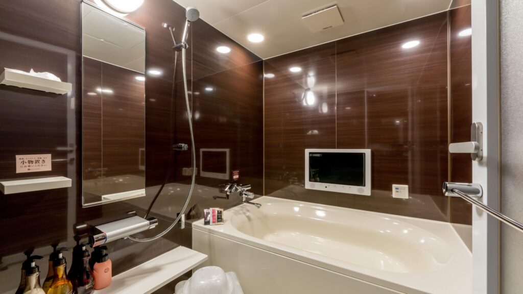 一番小さい部屋以外は立派なお風呂がついてます！