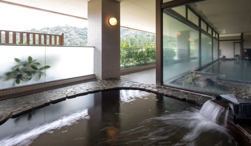 ちょっと眺望は残念な露天風呂