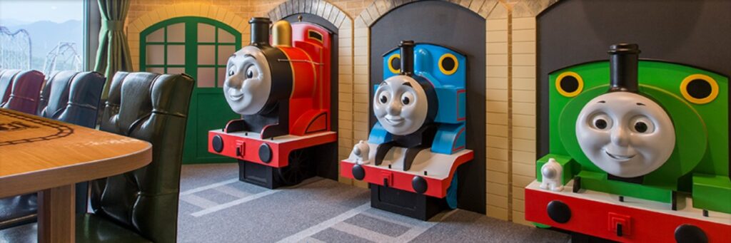 なんと寝室が2つのトーマスのスイートルームも！ Room NO 655