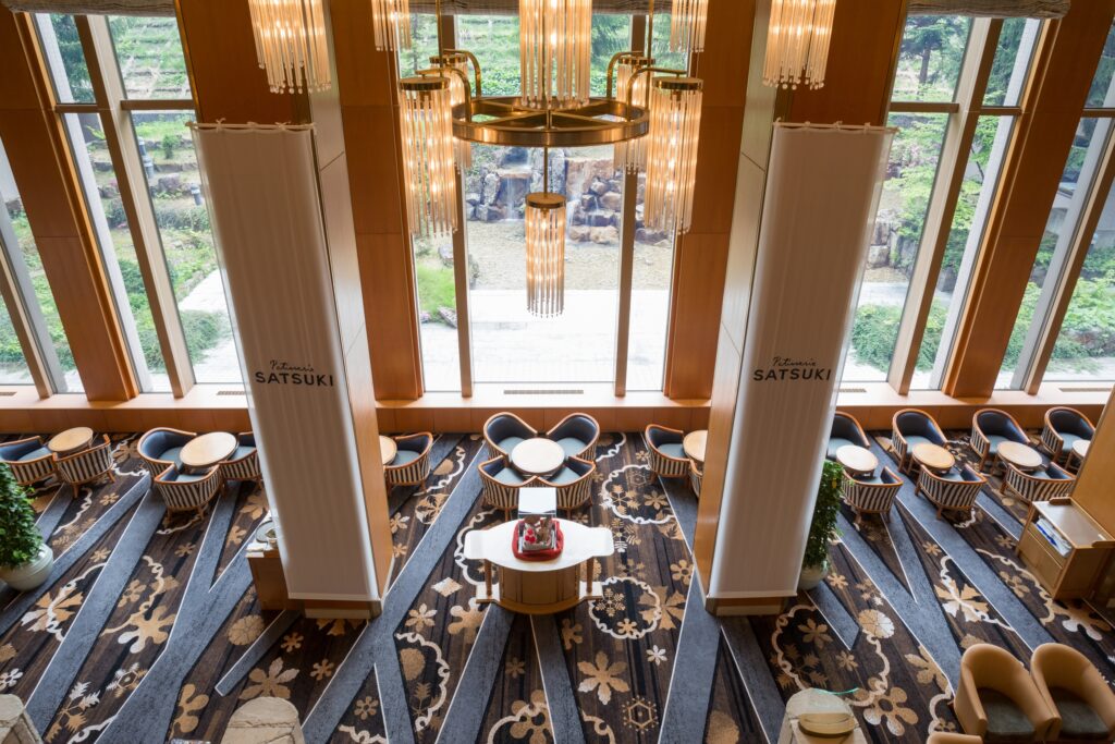 ラウンジも落ち着いた雰囲気！ここでSATSUKIのケーキが食べられるらしい！