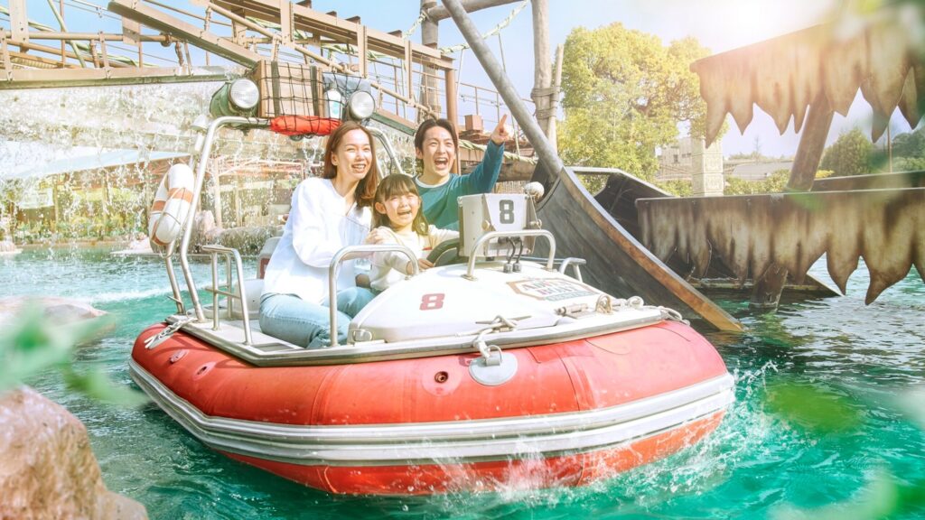 付き添いがあれば2歳から乗れる！自分で運転して冒険に出発！