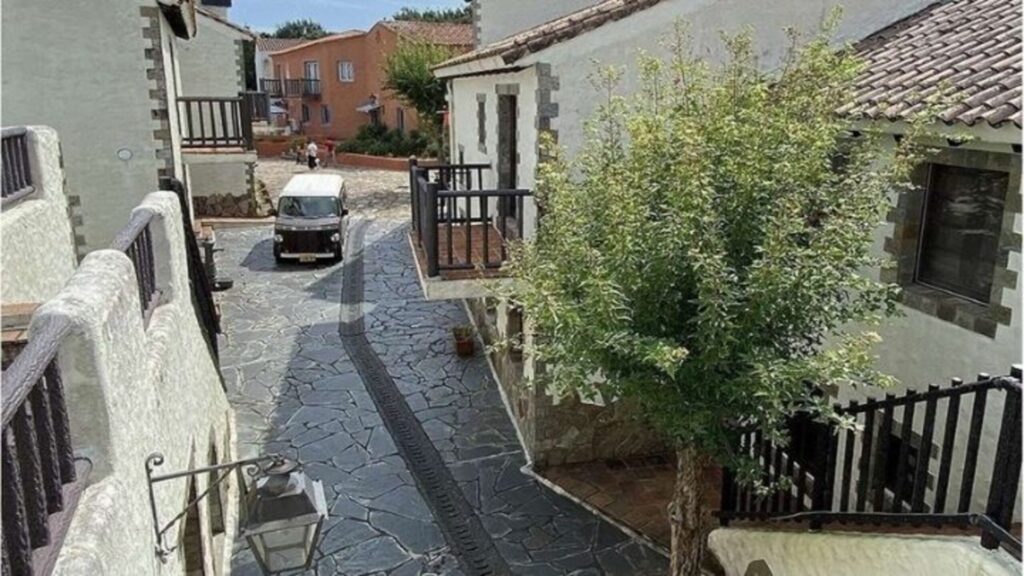 ベビーカーはちょっと大変かも