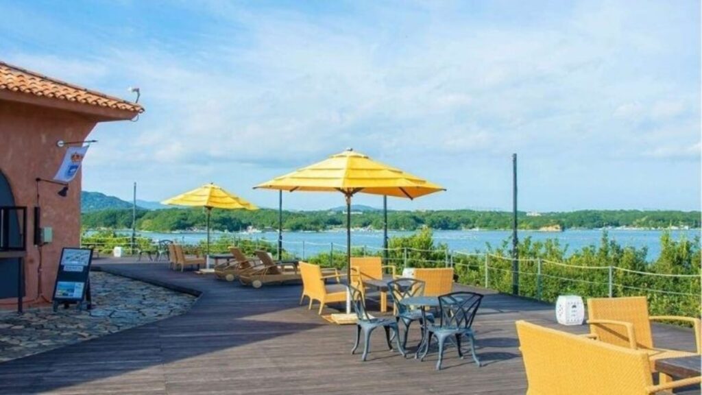 志摩地中海村のウッドデッキ