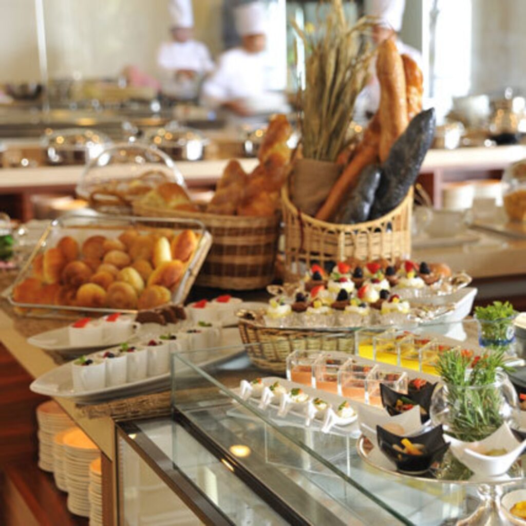 ムーンビーチの昼食ビュッフェ